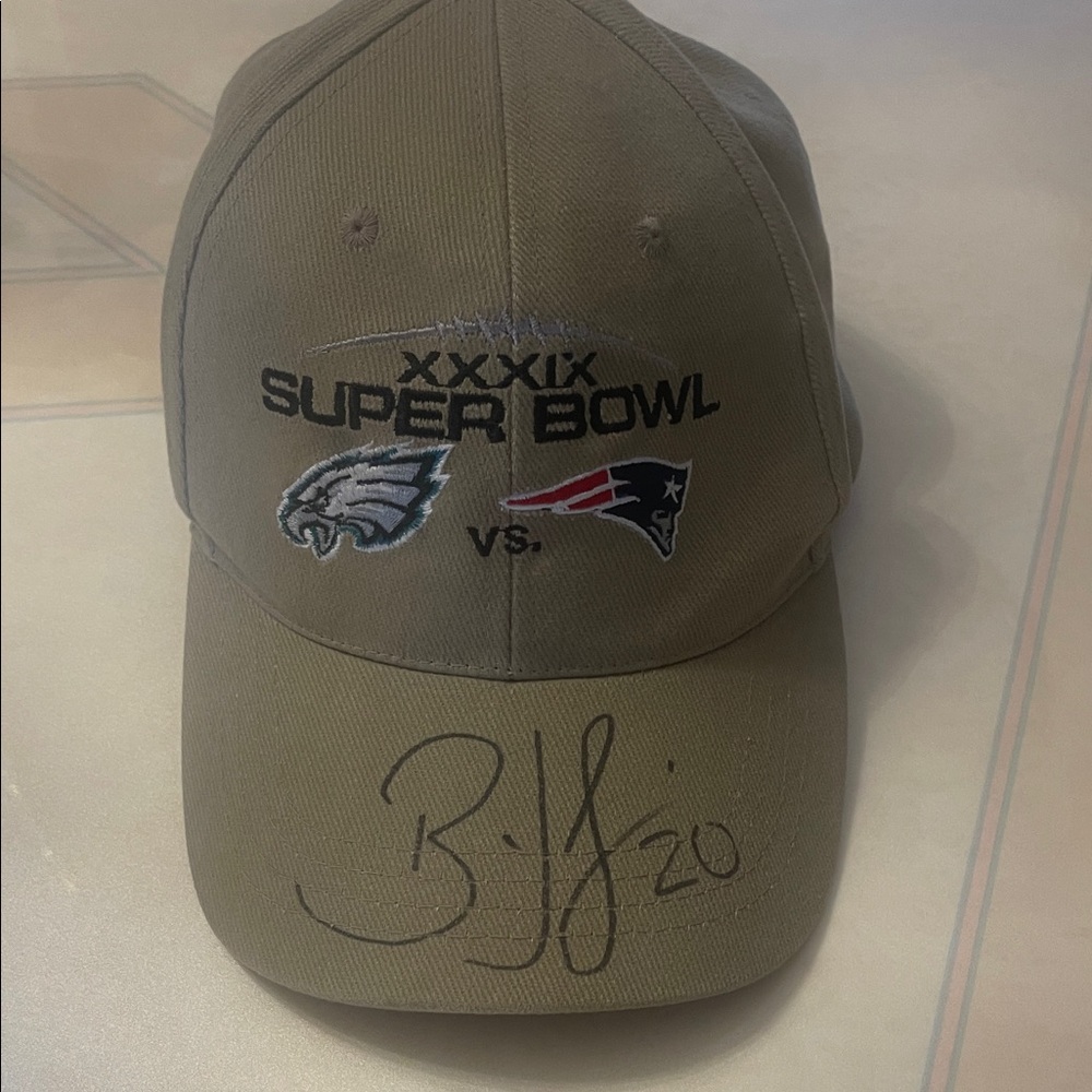 Super Bowl XXXIX Patriots/ Seahawks Tan Cap Signed by Bethel Johnson